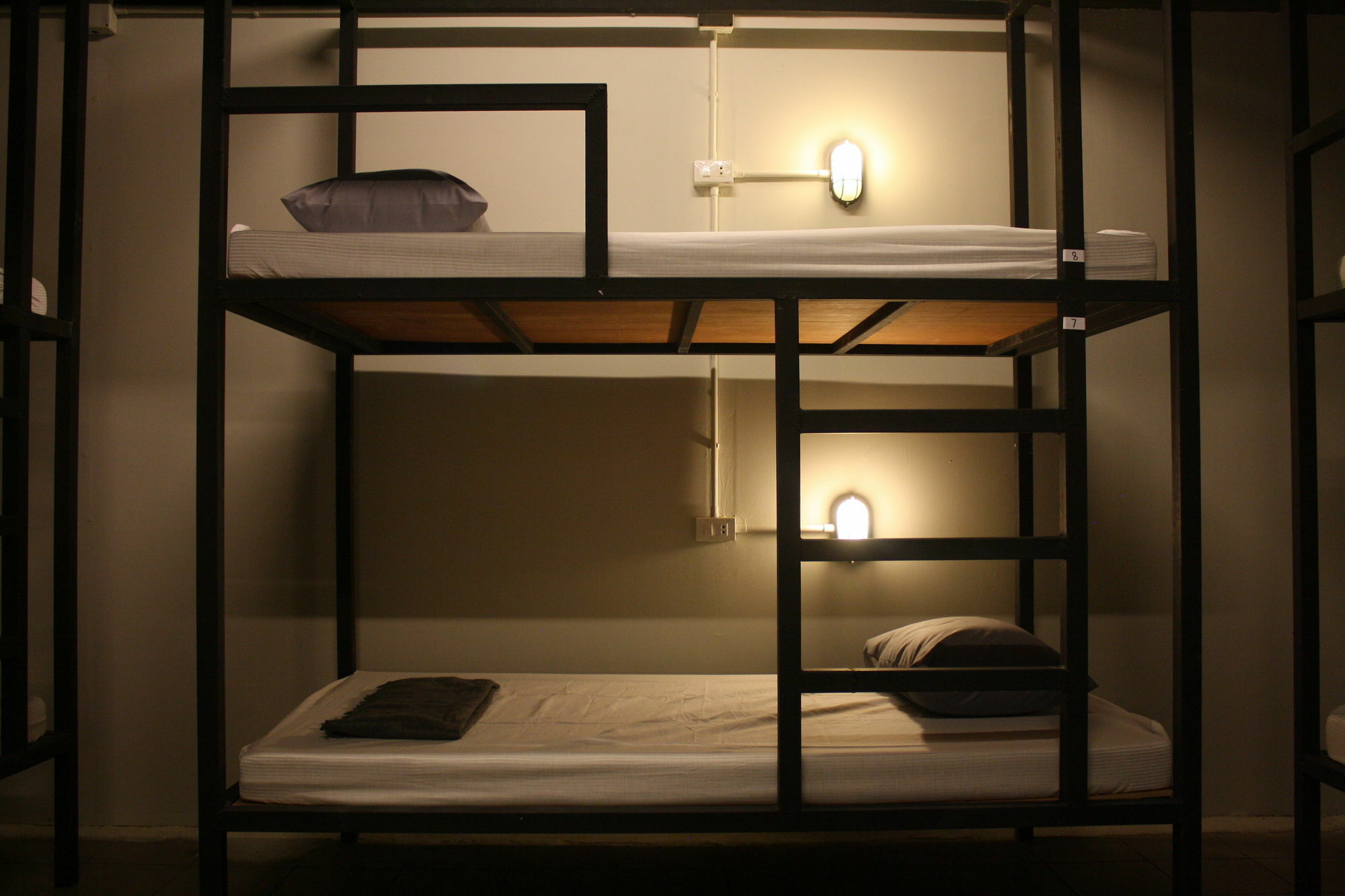 The Mixx Hostel Bangkok Exterior photo