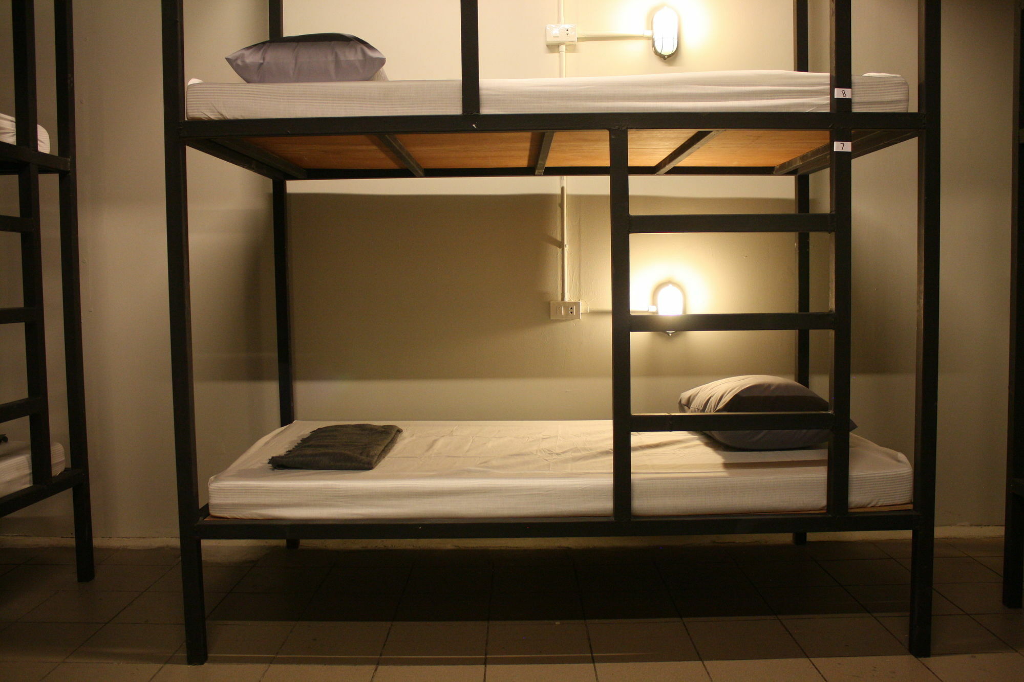 The Mixx Hostel Bangkok Exterior photo